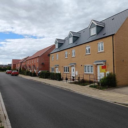 3 Bedroom Townhouse Near Bicester Village エクステリア 写真