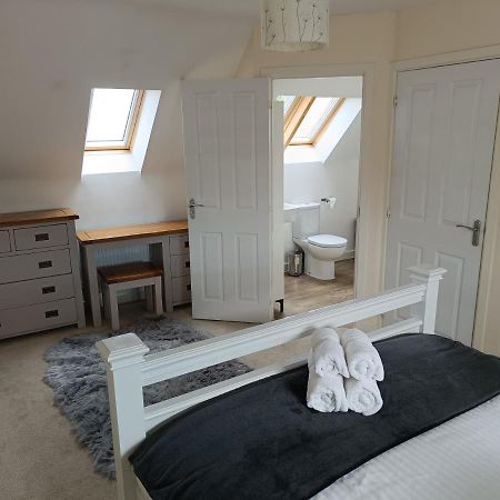 3 Bedroom Townhouse Near Bicester Village エクステリア 写真