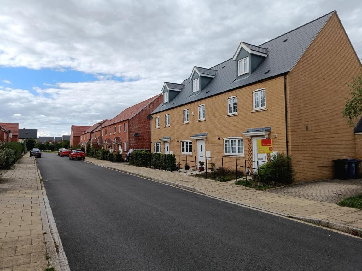 3 Bedroom Townhouse Near Bicester Village エクステリア 写真