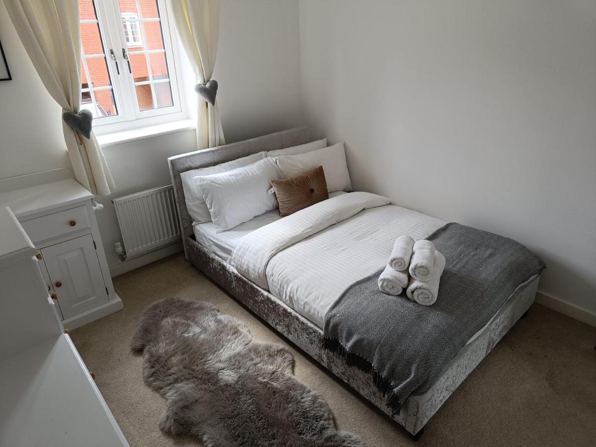 3 Bedroom Townhouse Near Bicester Village エクステリア 写真