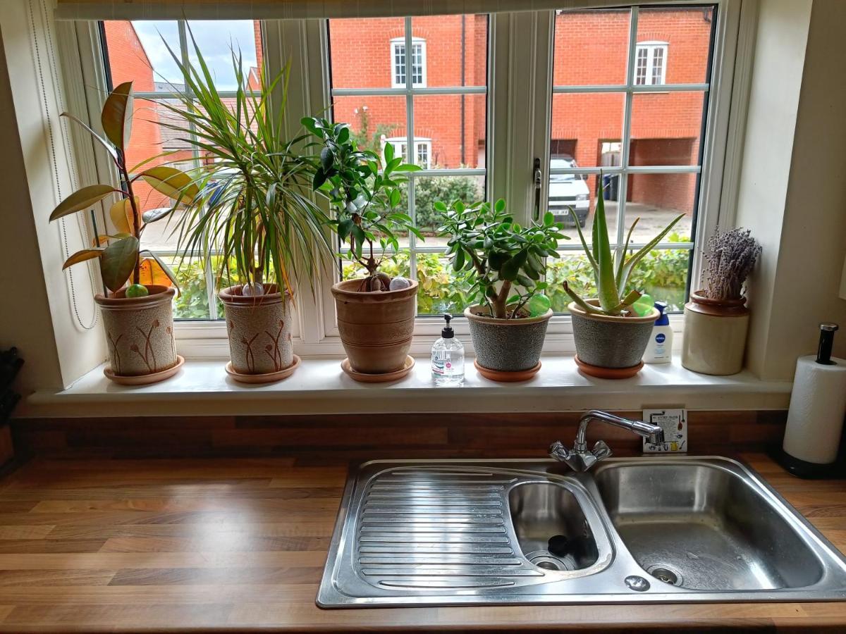 3 Bedroom Townhouse Near Bicester Village エクステリア 写真