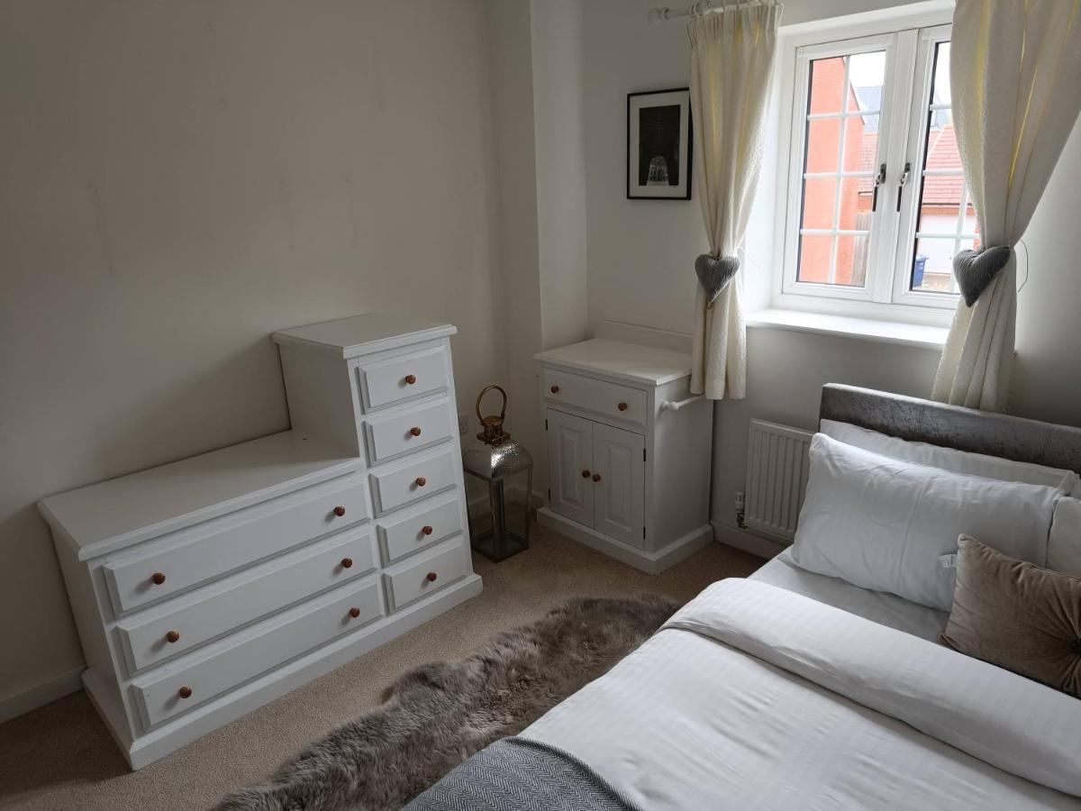 3 Bedroom Townhouse Near Bicester Village エクステリア 写真