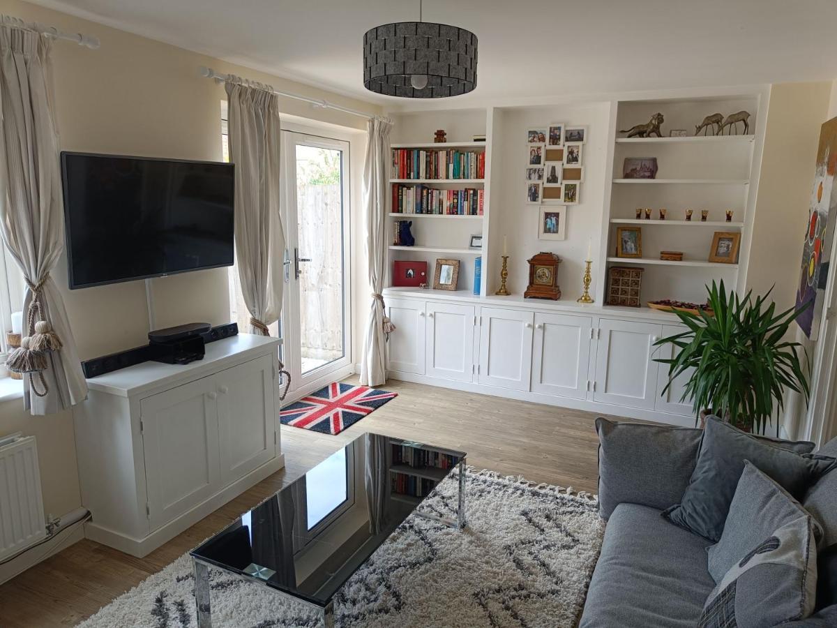 3 Bedroom Townhouse Near Bicester Village エクステリア 写真
