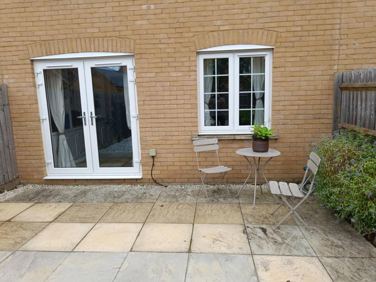 3 Bedroom Townhouse Near Bicester Village エクステリア 写真